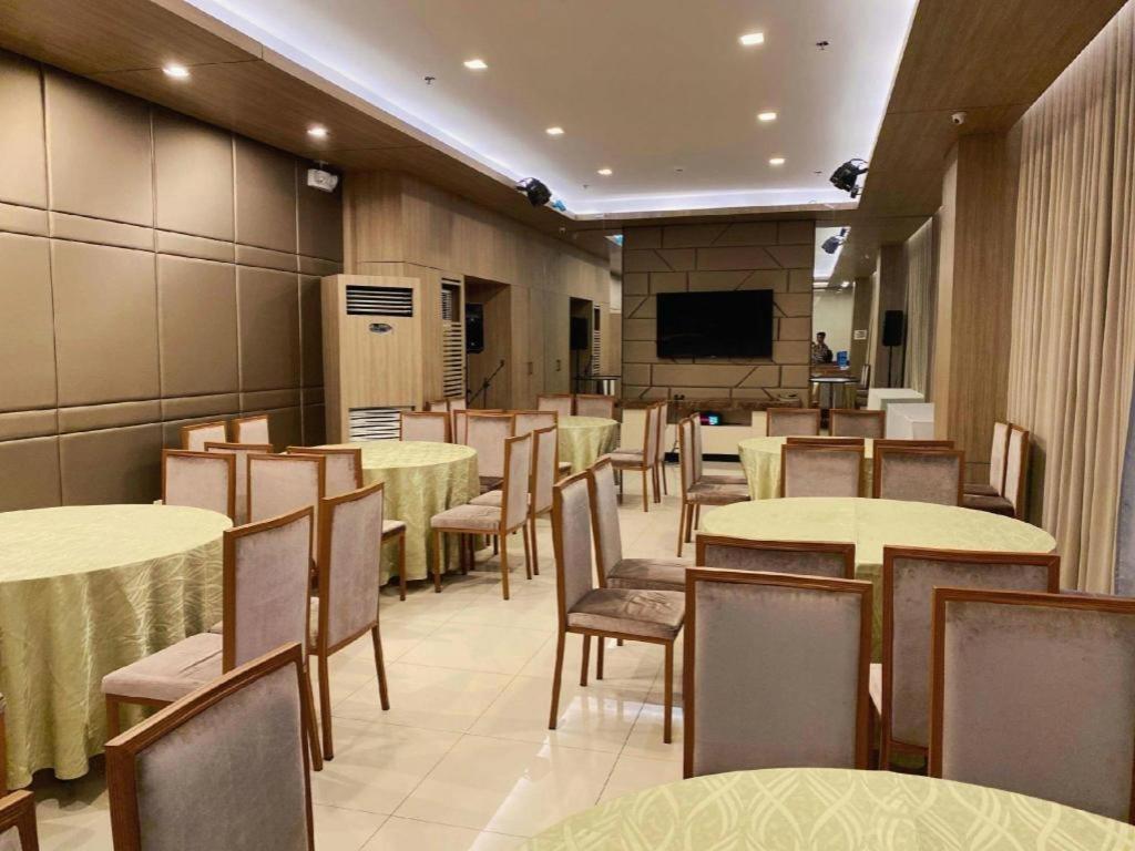 District 21 Hotel Iloilo Exterior foto