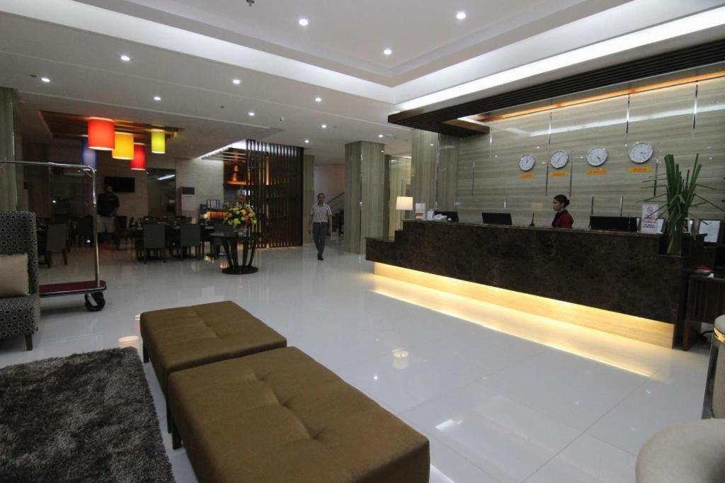 District 21 Hotel Iloilo Exterior foto