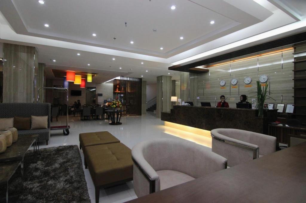District 21 Hotel Iloilo Exterior foto